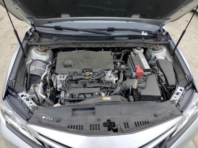 JTNB11HKXJ3050739 - 2018 TOYOTA CAMRY L SILVER photo 11