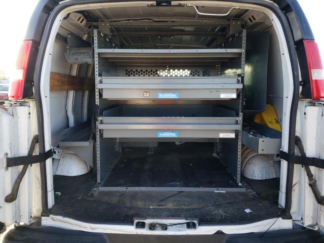 1GCWGAFP6J1184937 - 2018 CHEVROLET EXPRESS G2 WHITE photo 10