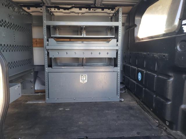 1GCWGAFP6J1184937 - 2018 CHEVROLET EXPRESS G2 WHITE photo 11