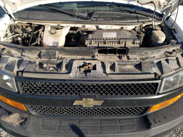 1GCWGAFP6J1184937 - 2018 CHEVROLET EXPRESS G2 WHITE photo 12