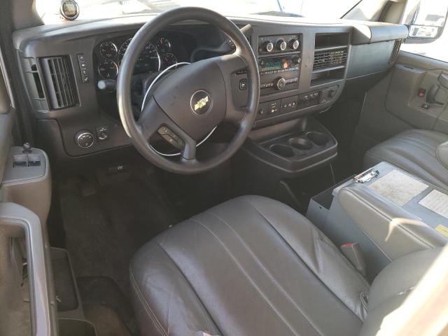 1GCWGAFP6J1184937 - 2018 CHEVROLET EXPRESS G2 WHITE photo 8