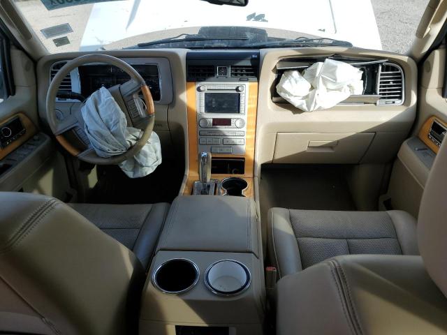 5LMJJ2J50AEJ02029 - 2010 LINCOLN NAVIGATOR თეთრი ფოტო 8