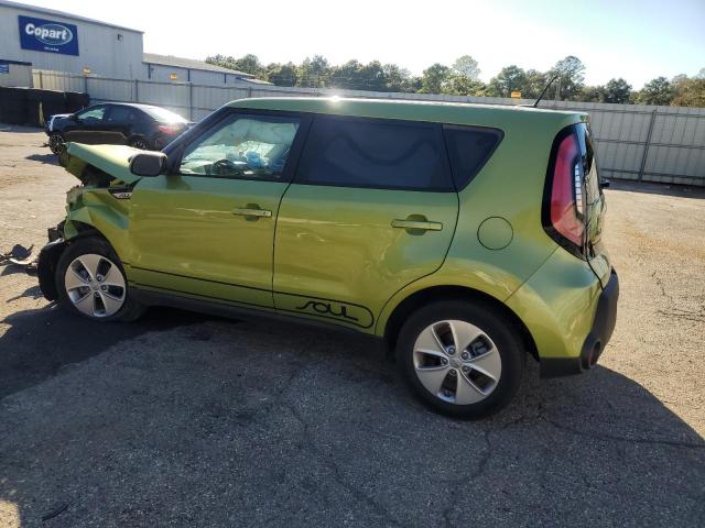 KNDJN2A29G7823190 - 2016 KIA SOUL GREEN photo 2