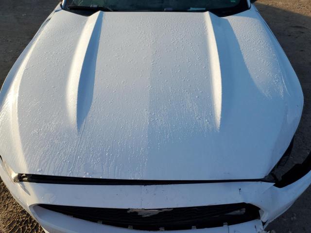 1FATP8UH3H5295686 - 2017 FORD MUSTANG WHITE photo 11