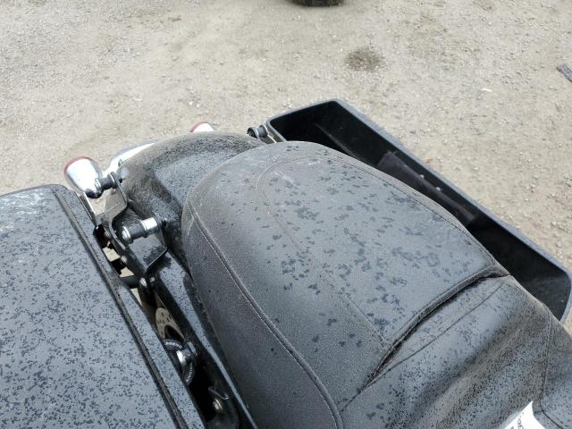 1HD1KHM14BB637480 - 2011 HARLEY-DAVIDSON FLTRX 黑色 照片 6