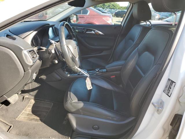 SJKCH5CRXHA034768 - 2017 INFINITI QX30 BASE WHITE photo 7