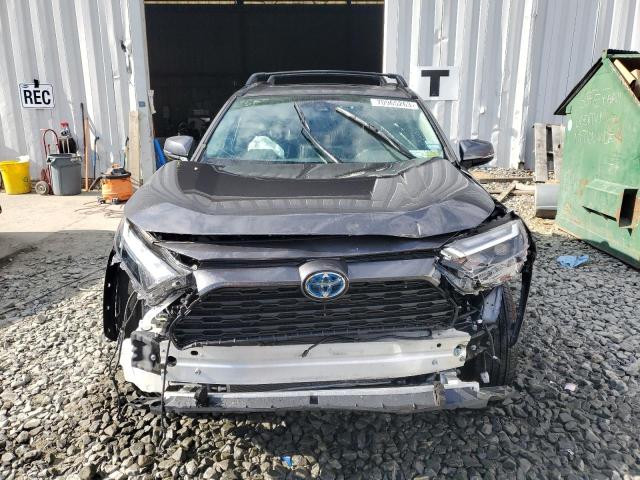 4T3B6RFV9NU091979 - 2022 TOYOTA RAV4 XLE PREMIUM GRAY photo 5