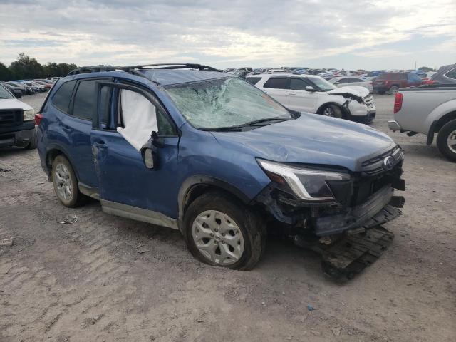 JF2SKACC1NH509541 - 2022 SUBARU FORESTER BLUE photo 4