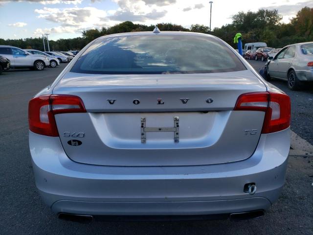 YV126MFK3F1342532 - 2015 VOLVO S60 PREMIER SILVER photo 6