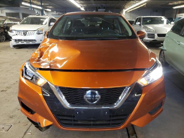 3N1CN8EV0ML895017 - 2021 NISSAN VERSA SV ORANGE photo 5