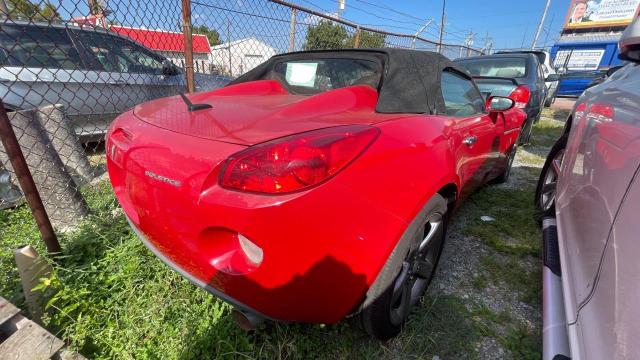 1G2MB35B07Y105046 - 2007 PONTIAC SOLSTICE RED photo 4