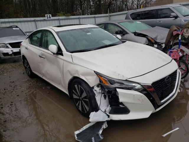 1N4BL4DV5MN346038 - 2021 NISSAN ALTIMA SV WHITE photo 4