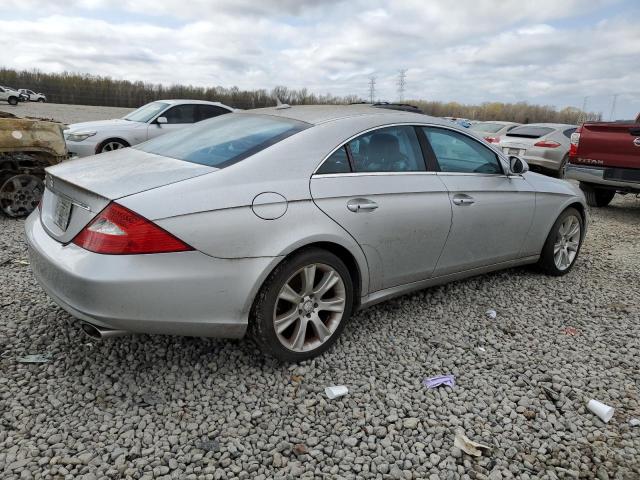 WDDDJ72X48A121689 - 2008 MERCEDES-BENZ CLS 550 SILVER photo 3