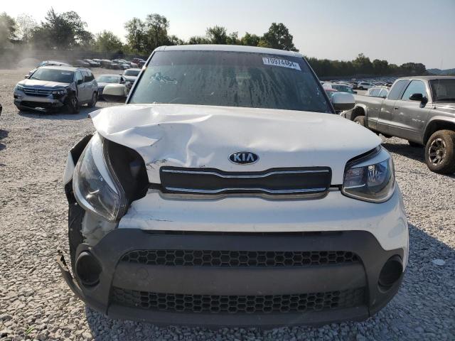 KNDJN2A24K7023356 - 2019 KIA SOUL WHITE photo 5