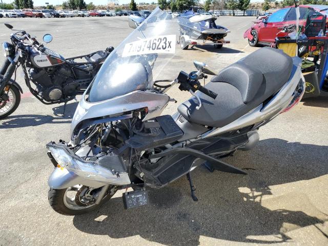 JS1CK44A592100625 - 2009 SUZUKI AN400 SILVER photo 2