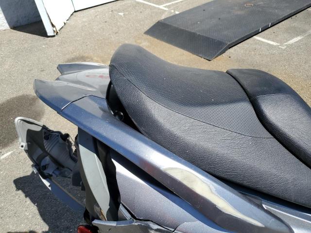 JS1CK44A592100625 - 2009 SUZUKI AN400 SILVER photo 6