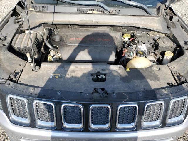 3C4NJDBBXJT113581 - 2018 JEEP COMPASS LATITUDE رمادي صورة 12