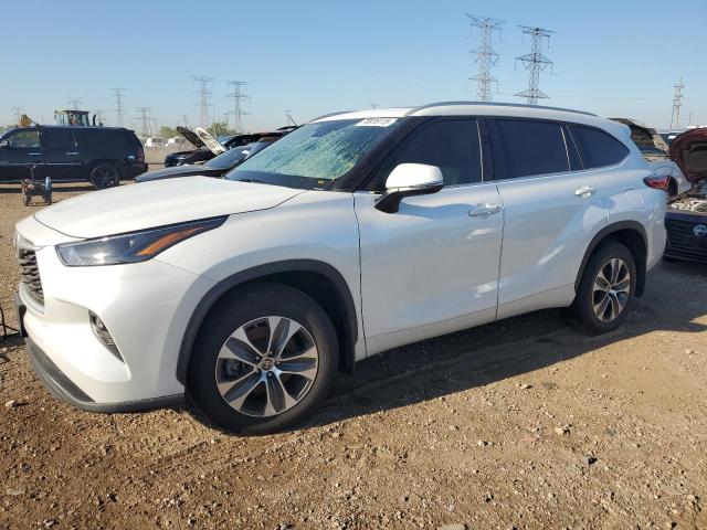 2022 TOYOTA HIGHLANDER XLE, 