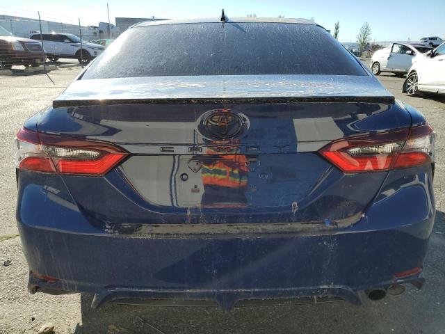 4T1T11AK1PU140055 - 2023 TOYOTA CAMRY SE NIGHT SHADE BLUE photo 6