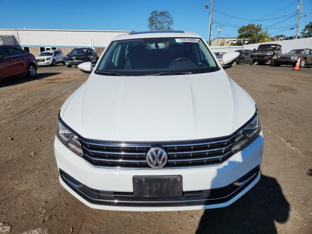 1VWLA7A33KC010368 - 2019 VOLKSWAGEN PASSAT WOLFSBURG Белый фото 5