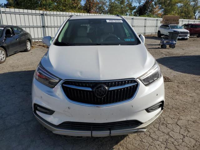 KL4CJHSB8HB008610 - 2017 BUICK ENCORE PREMIUM WHITE photo 5