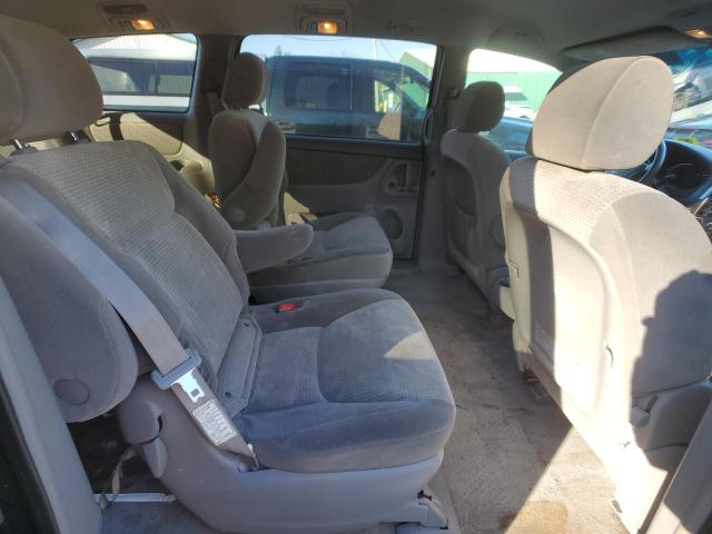 5TDBK23C68S020279 - 2008 TOYOTA SIENNA LE GRAY photo 11