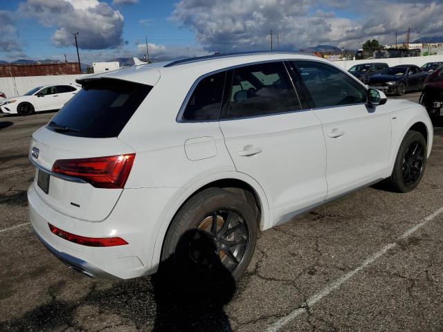 WA1GAAFY6N2056545 - 2022 AUDI Q5 PREMIUM 45 WHITE photo 3