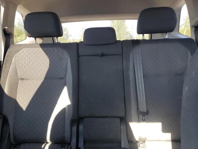 3VV0B7AX8JM021774 - 2018 VOLKSWAGEN TIGUAN S Biały zdjęcie 10