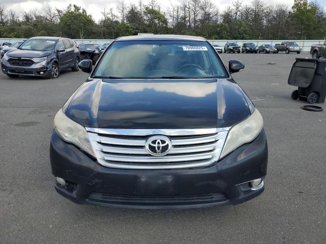 4T1BK3DB1CU470501 - 2012 TOYOTA AVALON BASE Чорний фото 5