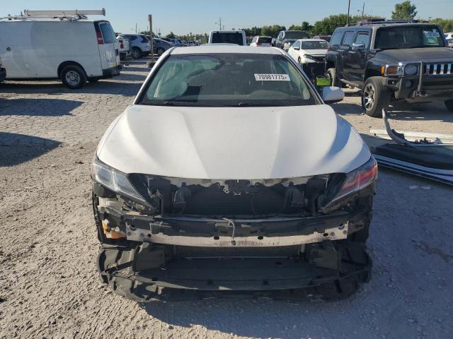 4T1C11AK1LU343960 - 2020 TOYOTA CAMRY LE WHITE photo 5