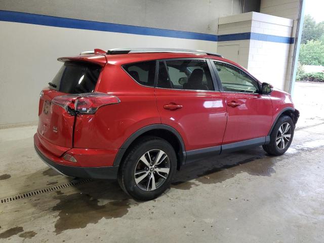 JTMRFREV4HJ142971 - 2017 TOYOTA RAV4 XLE 红色 照片 3