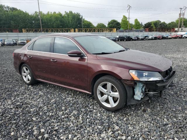 1VWBN7A34CC045602 - 2012 VOLKSWAGEN PASSAT SE 勃艮第红 照片 4