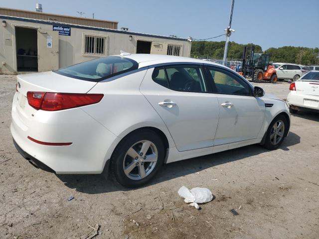 KNAGM4A71F5658585 - 2015 KIA OPTIMA LX WHITE photo 3