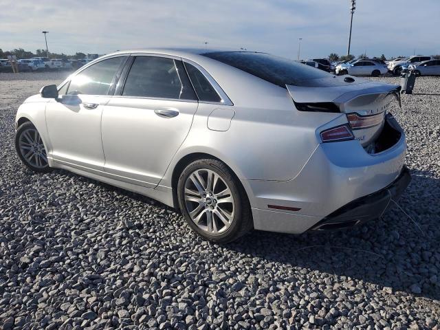 3LN6L2G96DR828637 - 2013 LINCOLN MKZ SILVER photo 2