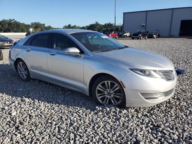 3LN6L2G96DR828637 - 2013 LINCOLN MKZ SILVER photo 4