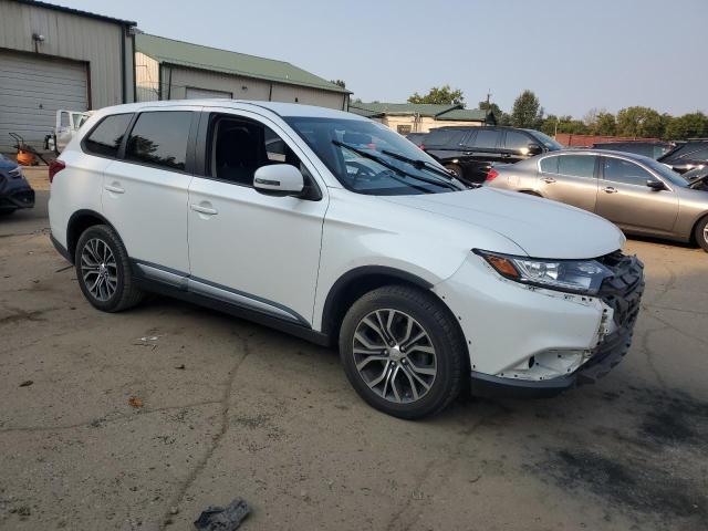 JA4AZ3A33GZ016245 - 2016 MITSUBISHI OUTLANDER SE WHITE photo 4