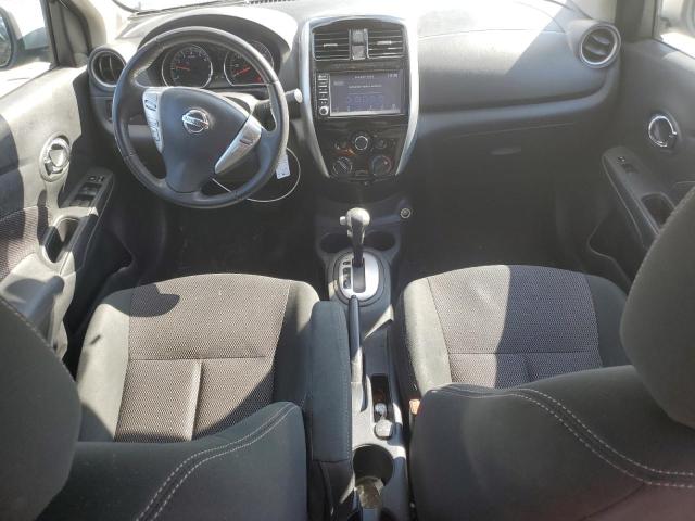 3N1CN7AP3JL877494 - 2018 NISSAN VERSA S SILVER photo 8