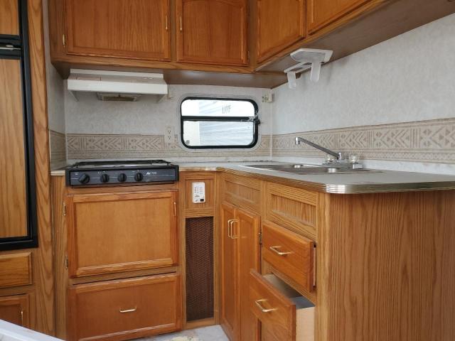 1UJBJ02P2X16J0812 - 1999 JAYC TRAVEL TRL თეთრი ფოტო 6