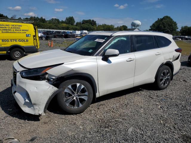 2021 TOYOTA HIGHLANDER XLE, 