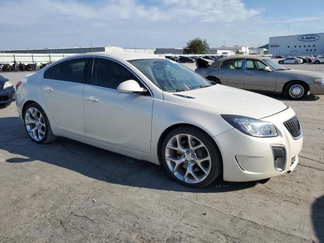 2G4GV5GVXC9205068 - 2012 BUICK REGAL GS WHITE photo 4