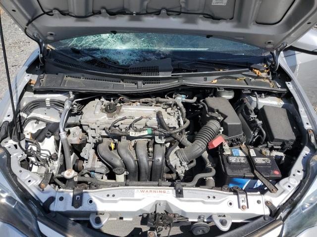 2T1BURHE3JC007596 - 2018 TOYOTA COROLLA L ვერცხლისფერი ფოტო 11