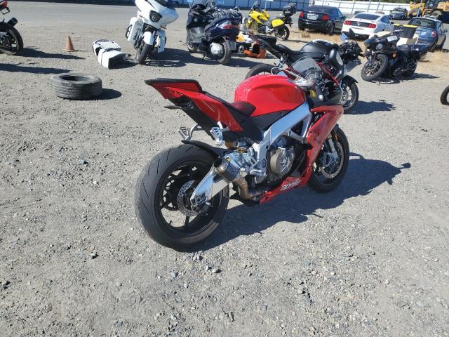 ZD4RKUA41FS000438 - 2015 APRILIA RSV4 R RED photo 3