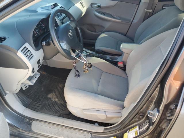 2T1BU4EE0DC955269 - 2013 TOYOTA COROLLA BASE ნაცრისფერი ფოტო 7