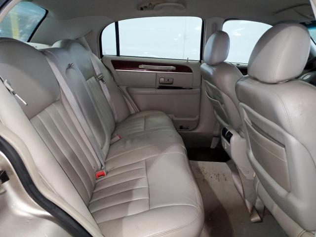 1LNHM81WX3Y696831 - 2003 LINCOLN TOWN CAR EXECUTIVE BEIGE photo 10