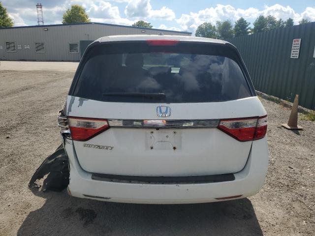 5FNRL5H63BB002558 - 2011 HONDA ODYSSEY EXL WHITE photo 6