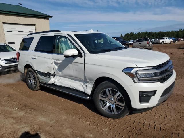1FMJU1J83PEA63198 - 2023 FORD EXPEDITION XLT WHITE photo 4