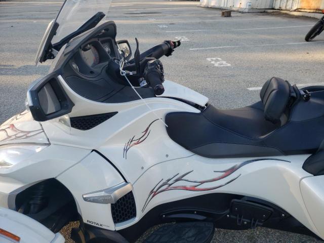 2BXNBDD22GV004853 - 2016 CAN-AM SPYDER ROA RT WHITE photo 7