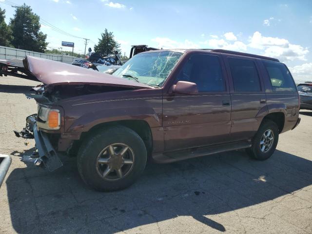2000 CADILLAC ESCALADE, 