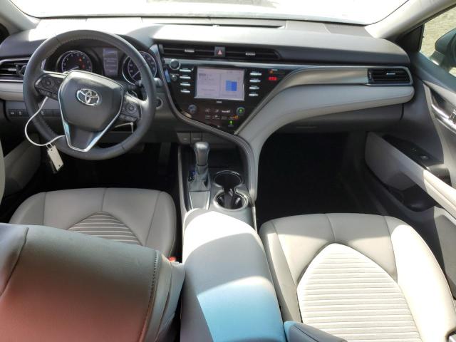 4T1M11AK4LU947152 - 2020 TOYOTA CAMRY SE BLUE photo 8