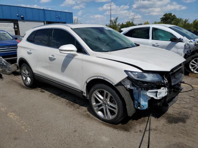 5LMCJ3D91KUL52335 - 2019 LINCOLN MKC RESERVE WHITE photo 4